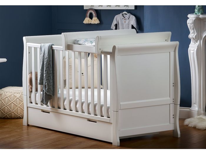 Obaby Stamford Classic Cot Bed and Cot Top Changer
